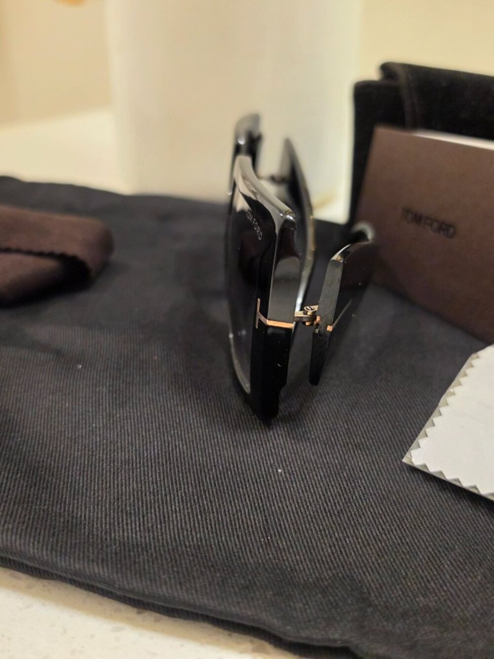 Tom Ford Quinn 57mm Oversized Square Sunglasses Black Gold - Picture 3 of 9